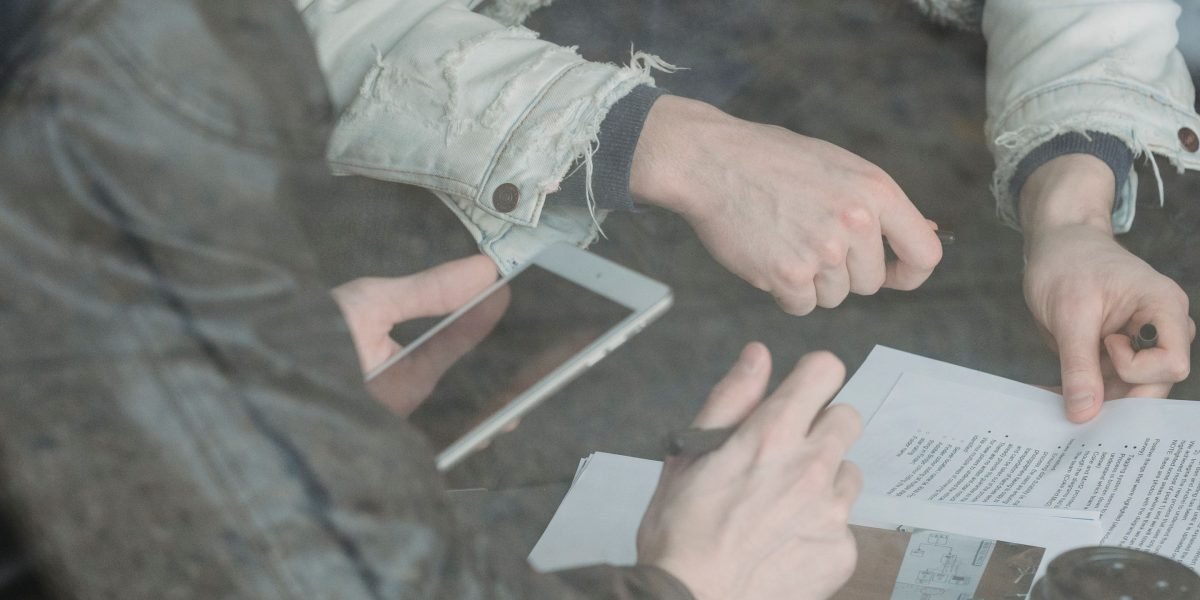 This article explains how a formal graphic design RFP (Request for Proposal) helps small businesses avoid scope creep, miscommunication, and cost overruns when...
