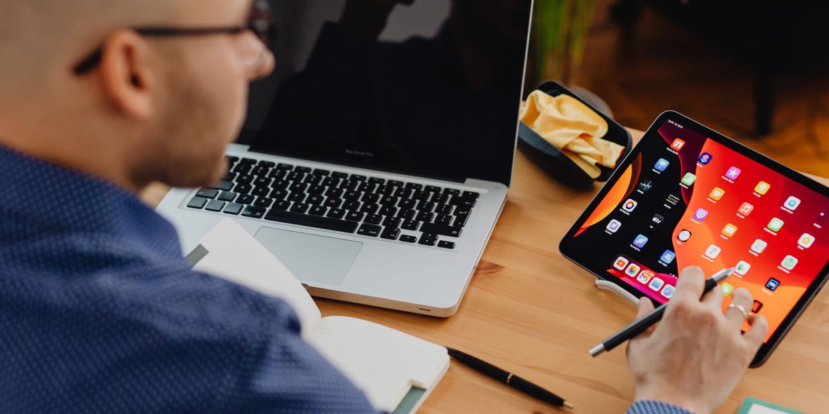 This article is a practical guide for small business owners who want to hire freelance graphic designers to turn their website into a lead-generating asset. It...