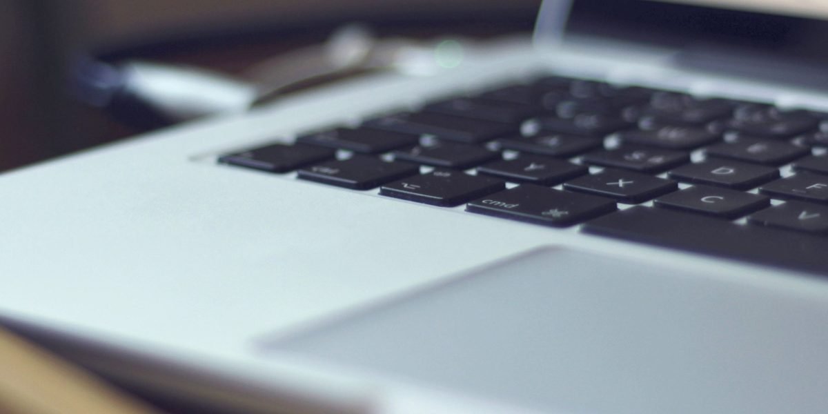 Many small businesses have pretty websites that fail to bring customers because they were built as online brochures rather than lead-generating tools. This arti...