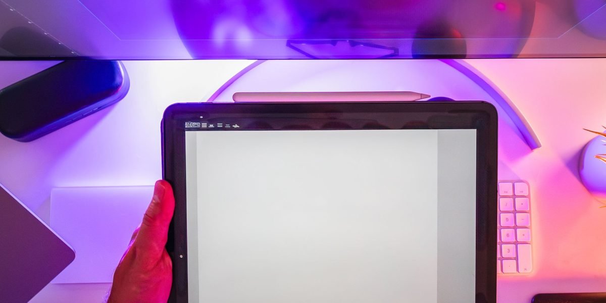 This article explains what a UI/UX design course teaches and why those skills matter for both individuals and small businesses. It defines UI (visual interface...