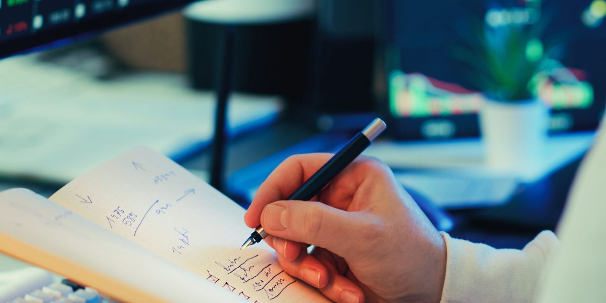 This guide shows small and medium businesses how to build a practical marketing technology (MarTech) stack that actually generates leads, without unnecessary co...